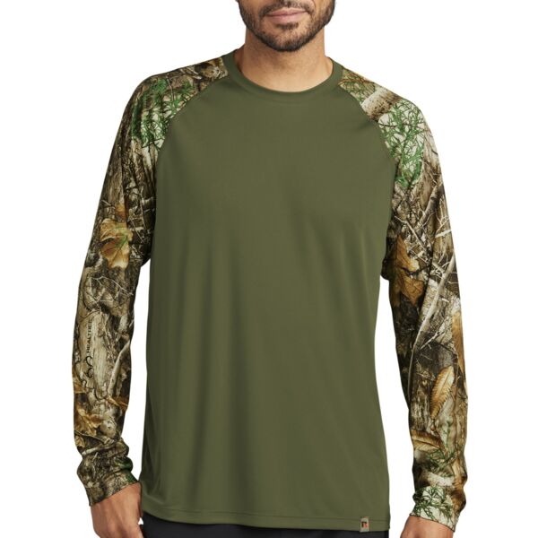 Russell Outdoors Realtree ® Colorblock Performance Long Sleeve Tee Thumbnail